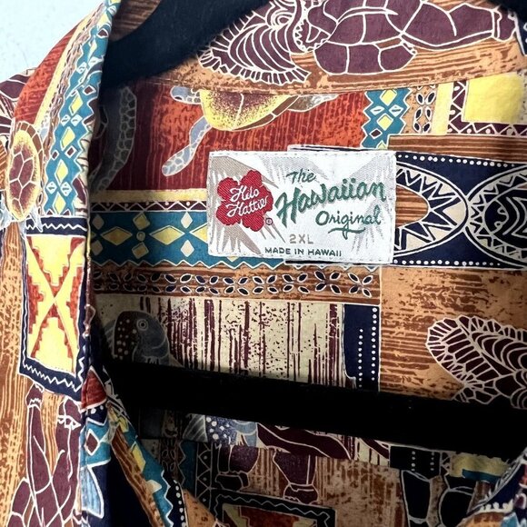Hilo Hattie Hawaii Mens 2XL Hawaiian Scene Tiki Honu Button Front Aloha Shirt - Picture 3 of 5
